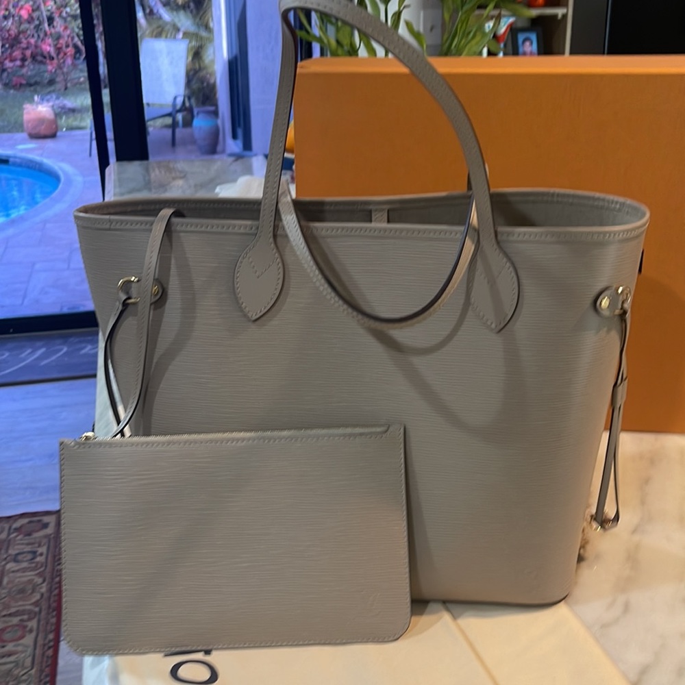 Louis Vuitton Epi Neverfull MM